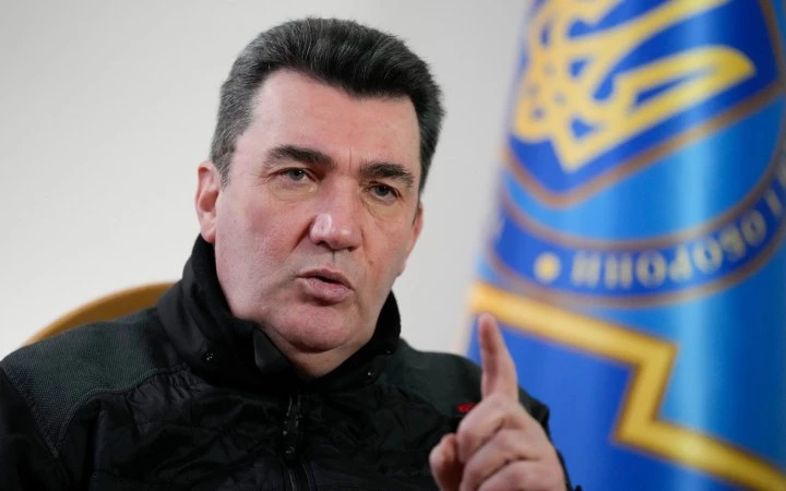 Данілов: У тих, хто розповідає про 200-300 загиблих на фронті щодня, немає такої інформації