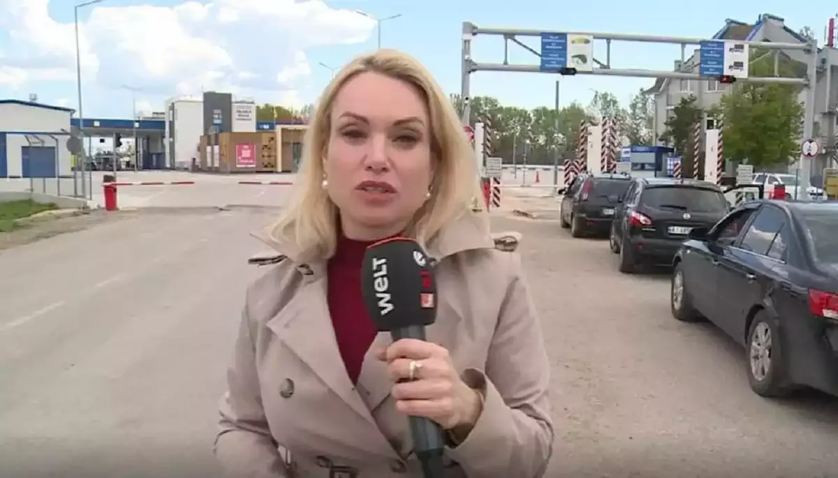 Марина Овсяннікова завершила співпрацю з Die Welt