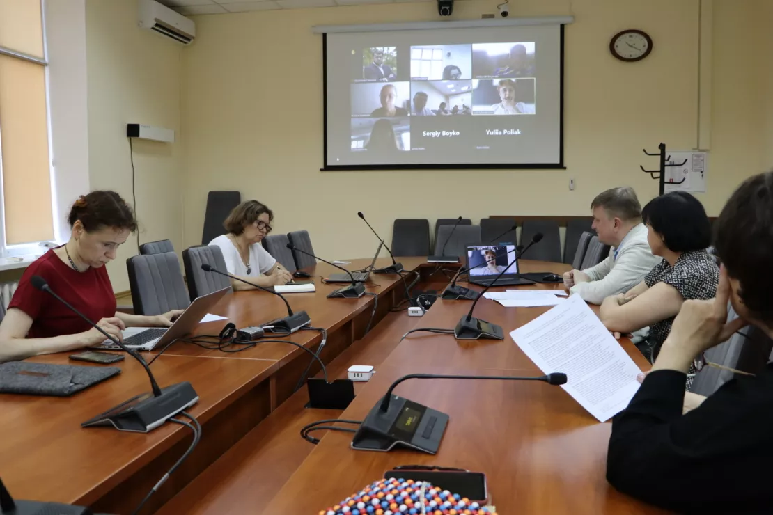 &laquo;Медійникам слід періодично перевіряти психологічний стан&raquo;. Підсумки засідання Громадської ради, що діє при Нацраді