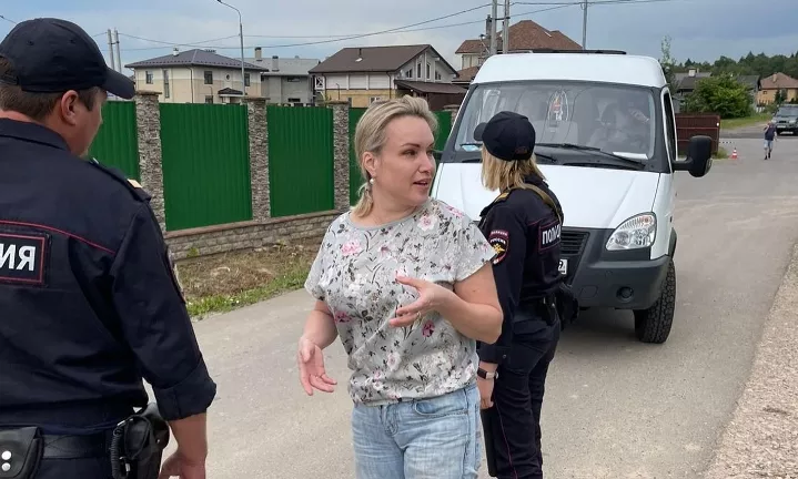 Овсяннікову відпустили з поліції та хочуть оштрафувати, але не через антивоєнний пікет