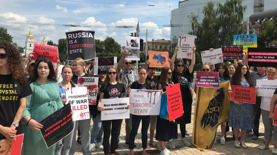 Асоціація родин захисників «Азовсталі» провела акцію з вимогою визнати РФ країною-терористом