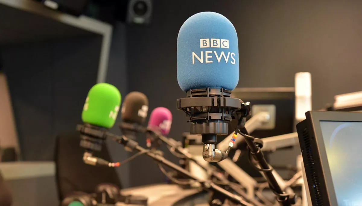 Радіо BBC вперше з 1990-х років втратило перевагу за часом прослуховування над комерційними станціями