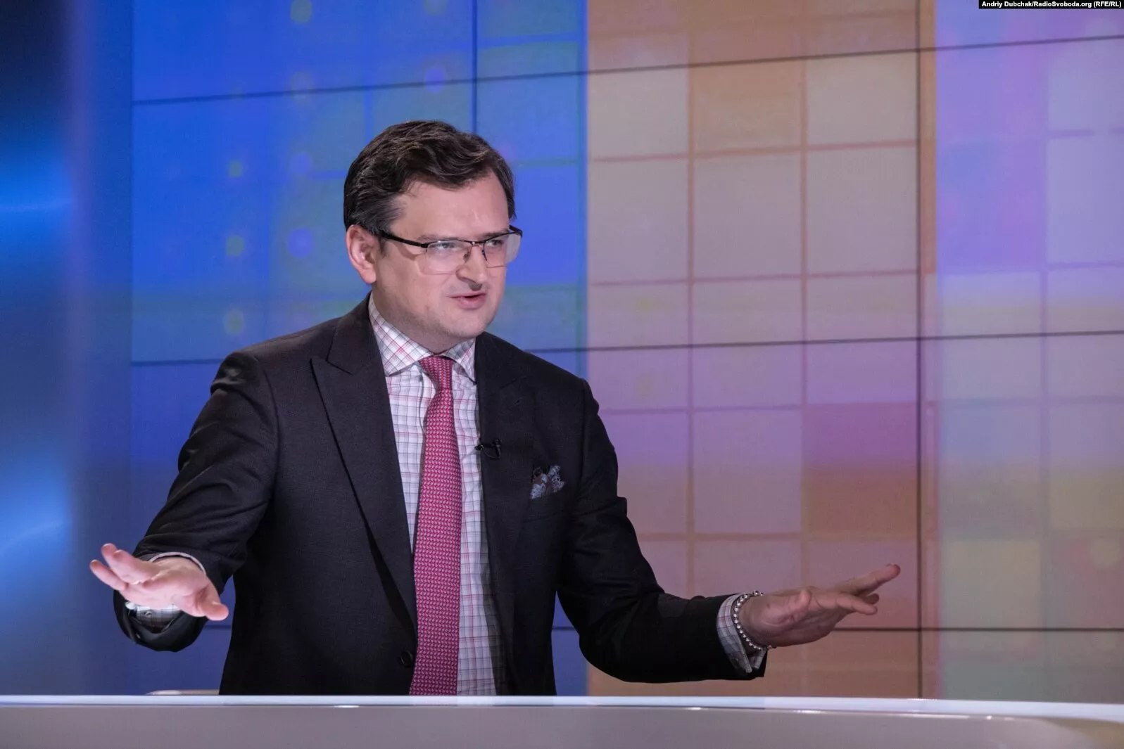 Кулеба про інформаційну війну: Не буває остаточних поразок чи остаточних перемог