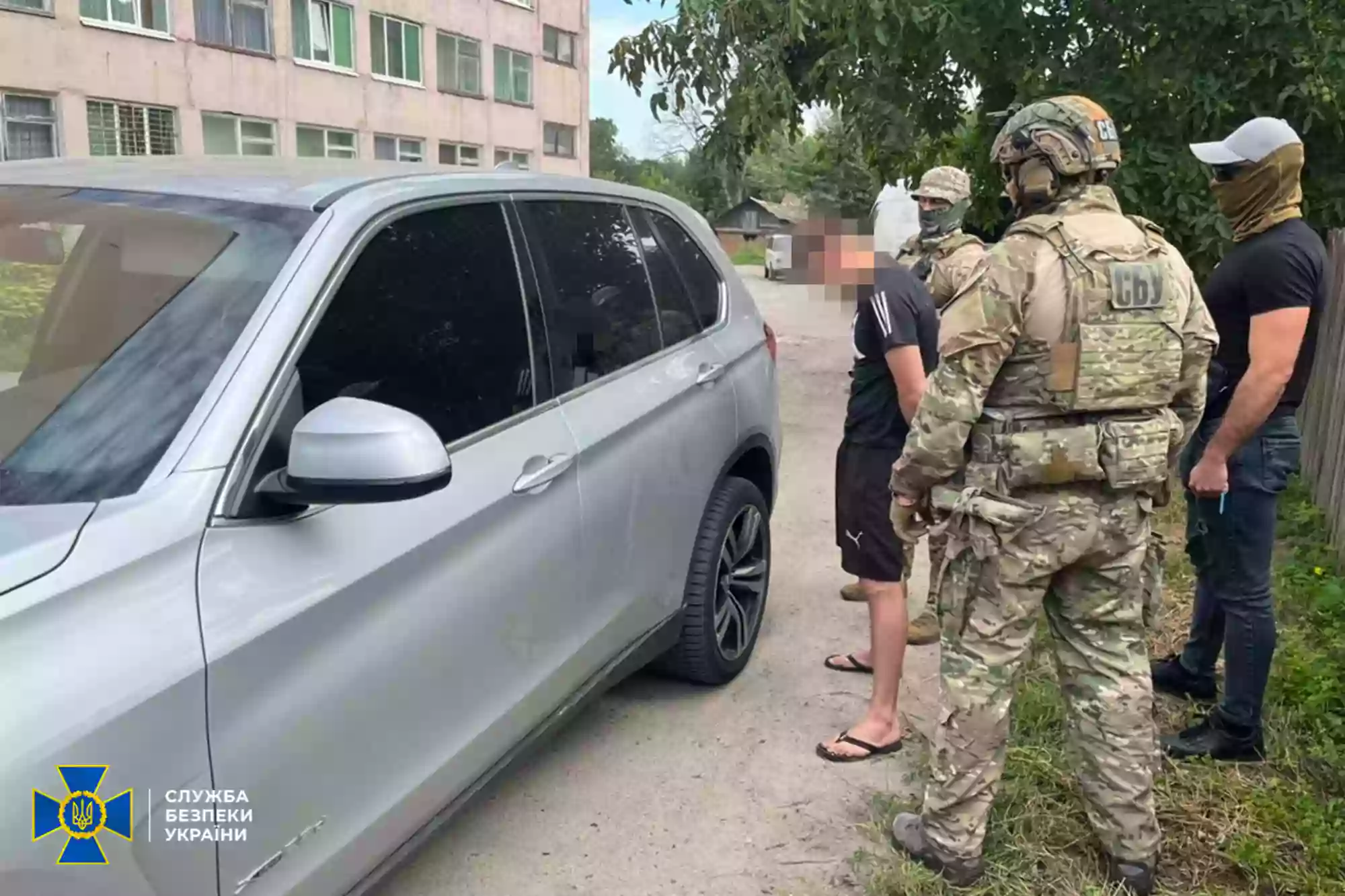 СБУ: Затриманий агент, який «провів» до околиць Києва понад 120 одиниць техніки окупантів