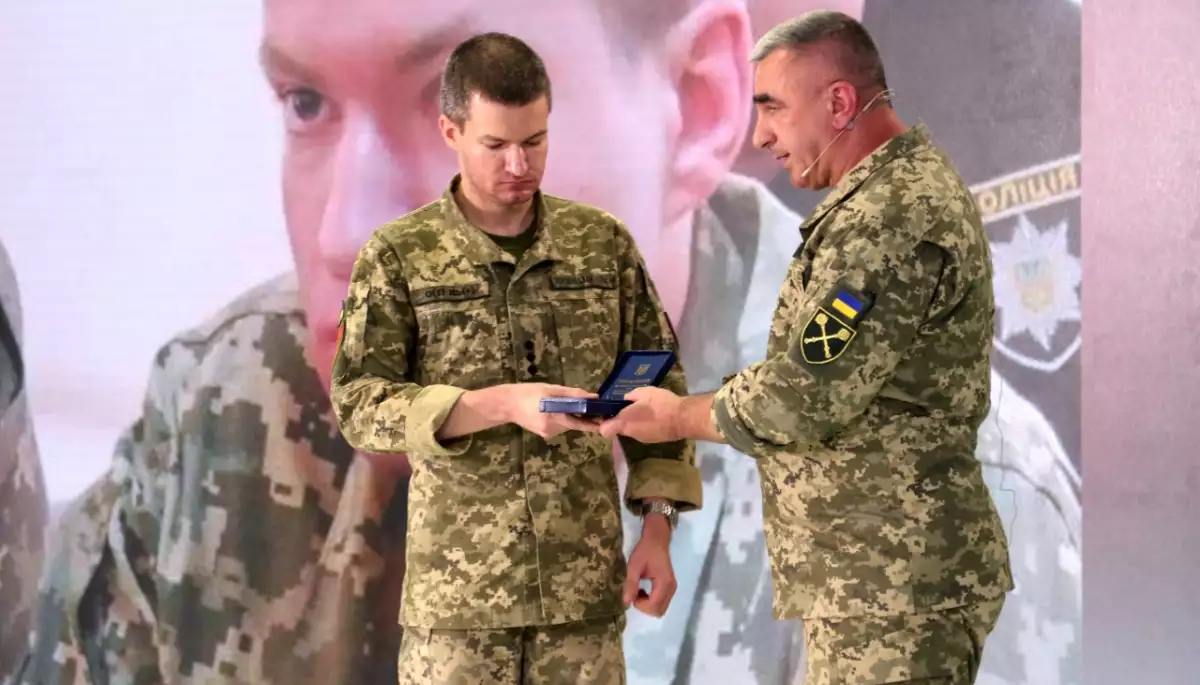 Воєнкори та прес-аташе отримали відзнаки Міноборони