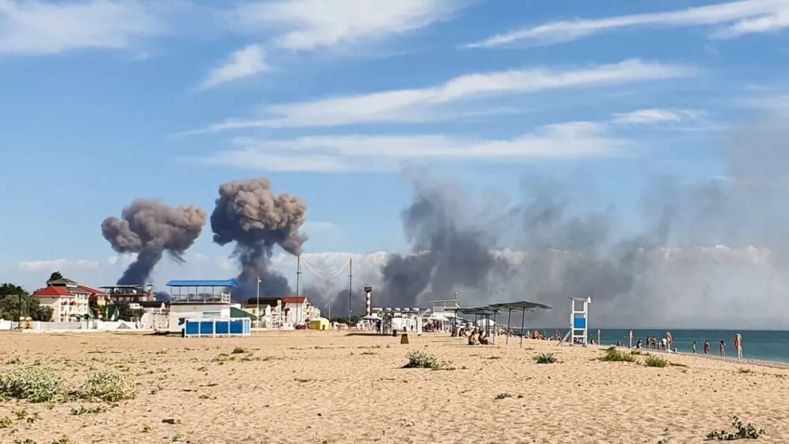 &laquo;Взрывов нет, но вы держитесь&raquo;. Як вибухи в Криму контузили &laquo;побєдобєсов&raquo; та викрили імпотенцію Кремля