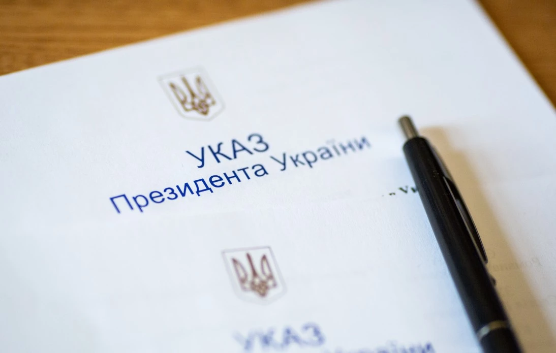 Президент відзначив державними нагородами низку медійників та артистів