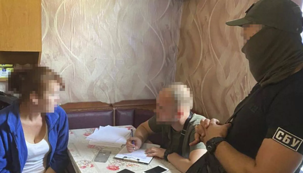 На Дніпропетровщині заарештували дружину військового, яка передавала дані про розташування ЗСУ росіянам – СБУ