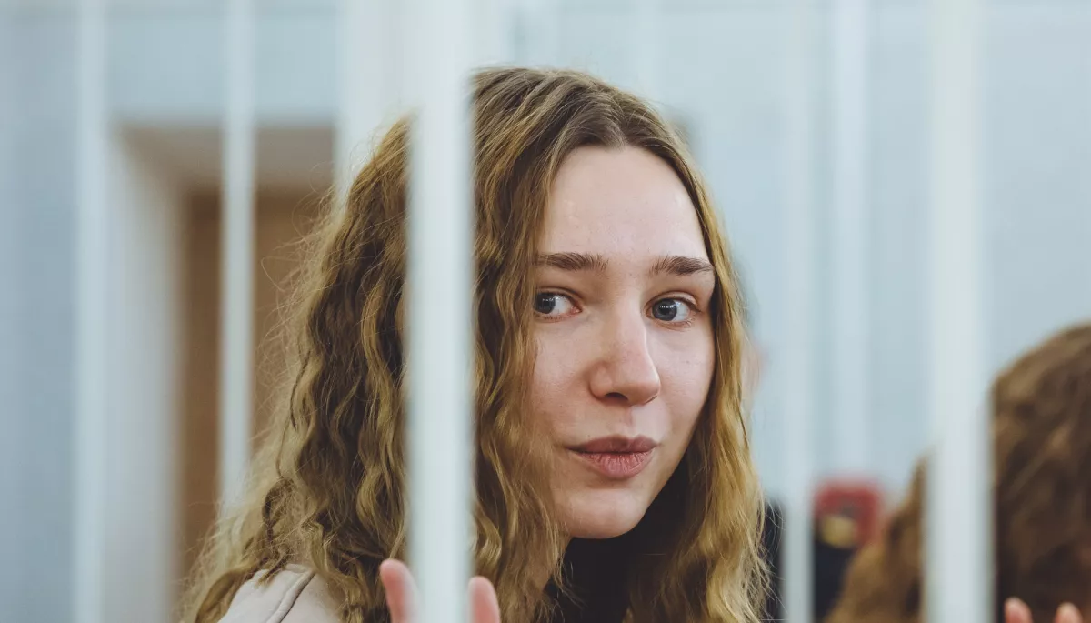 Журналістка каналу &laquo;Белсат&raquo; Дарина Чульцова вийшла на волю після двох років ув&rsquo;язнення