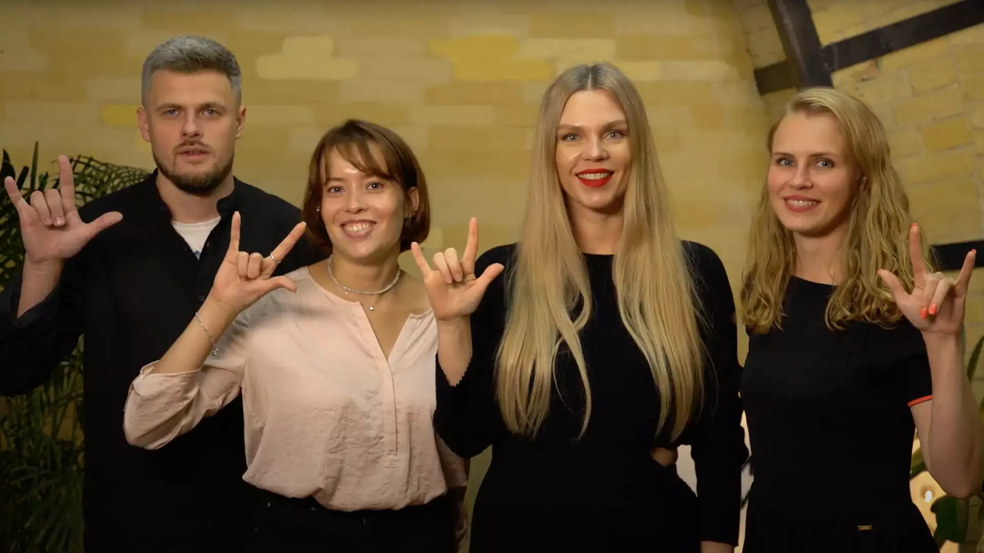 Megogo випустив два проєкти жестовою мовою