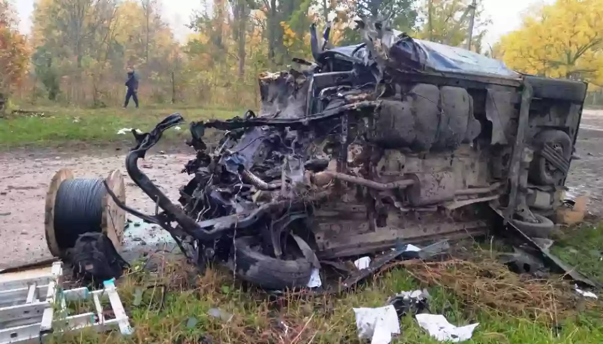 На Сумщині біля телевежі підірвалось авто &laquo;Укртелекому&raquo;