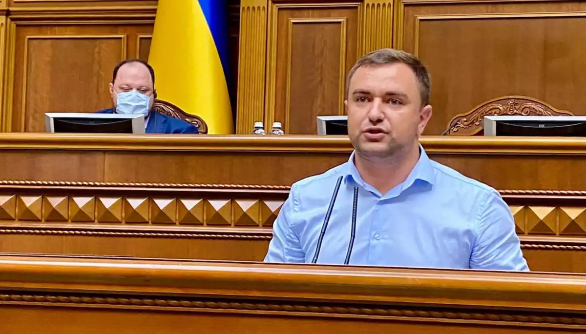 Нардепам Ковальову та Козаку після втечі продовжували нараховувати зарплату у ВРУ &ndash; Bihus.Іnfo