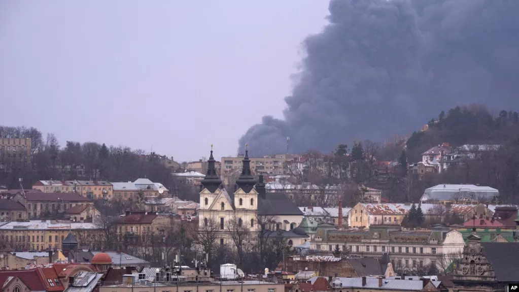 Внаслідок обстрілів кілька міст України тимчасово без інтернету і без зв&rsquo;язку &ndash; Федоров