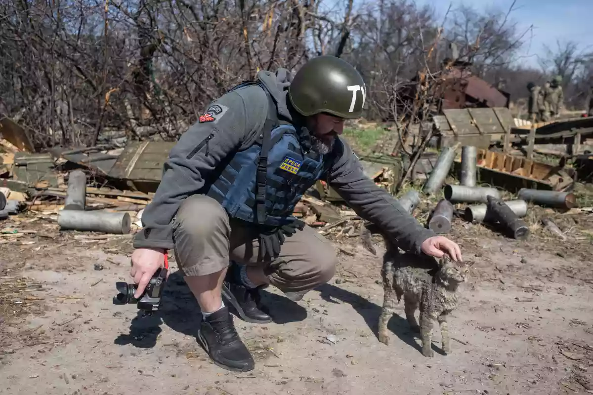 Які обмеження та особливості роботи медіа діють в Україні під час великої війни