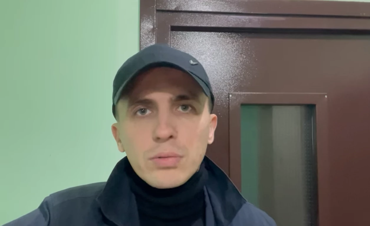 Михайло Ткач заявив про перешкоджання журналістській діяльності через візит невідомих до водія його команди