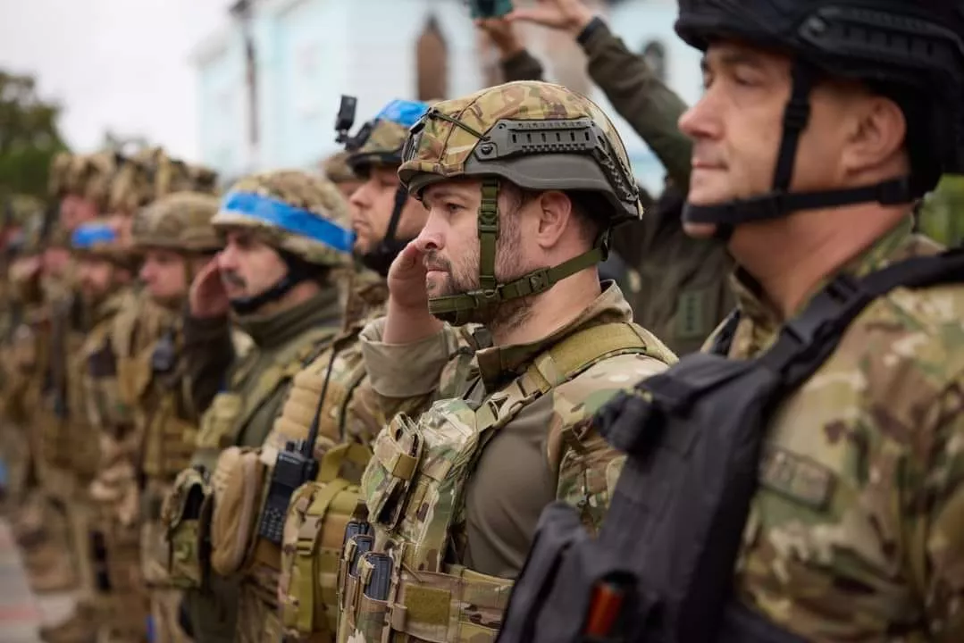 &laquo;Повертаємо своє і ніхто не зупинить нас&raquo;. Зеленський і Залужний привітали захисників та захисниць України