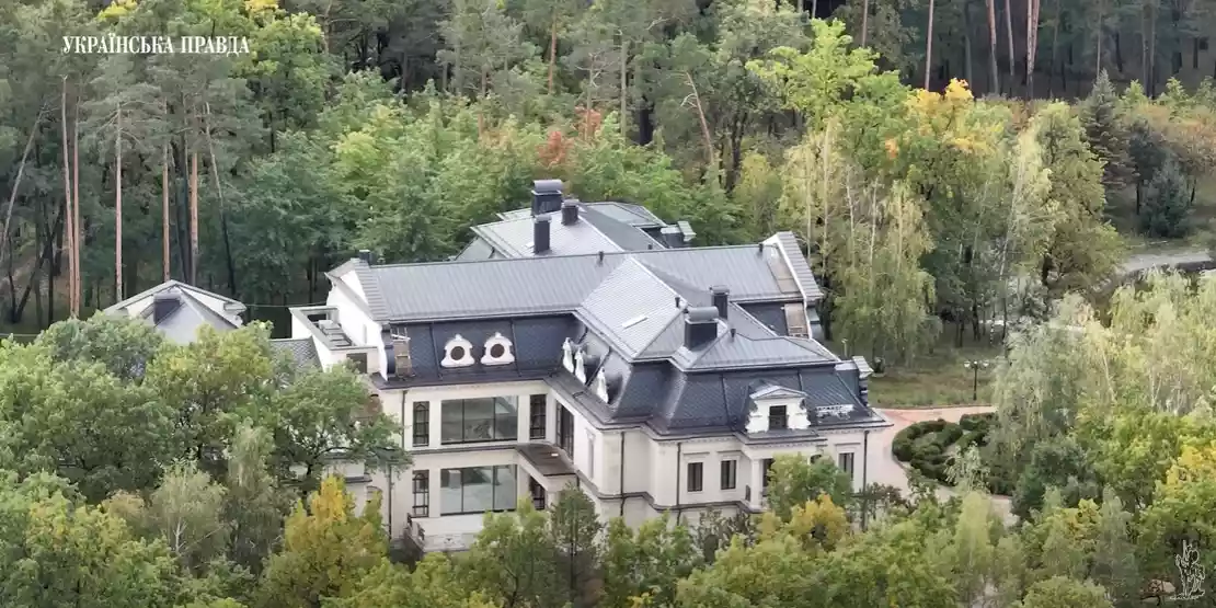 Поліція підтвердила, що припинила охороняти маєток Медведчука