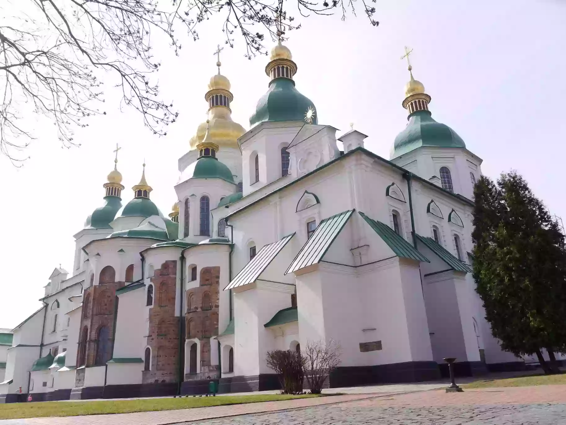4 листопада  &mdash; акція у Софії Київській &laquo;Рушник-Молитва з посланням до Папи Римського від родичів українських полонених&raquo;