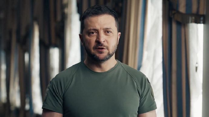 &laquo;Дві цінності, які визначають, хто такі українці&raquo;: Зеленський привітав з Днем гідності та свободи (ВІДЕО)