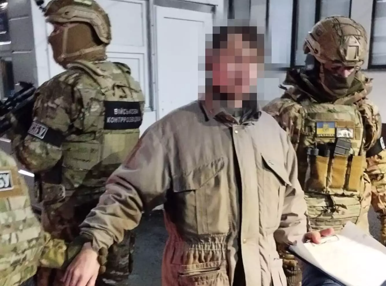 СБУ затримала зрадника, який хотів передати росіянам флешку з даними про українських силовиків
