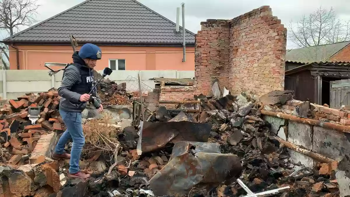 &laquo;Журналісти мимоволі стають психологами, хоча самі потребують допомоги&raquo;. Експерти і практики про психологічну стійкість медійників під час війни