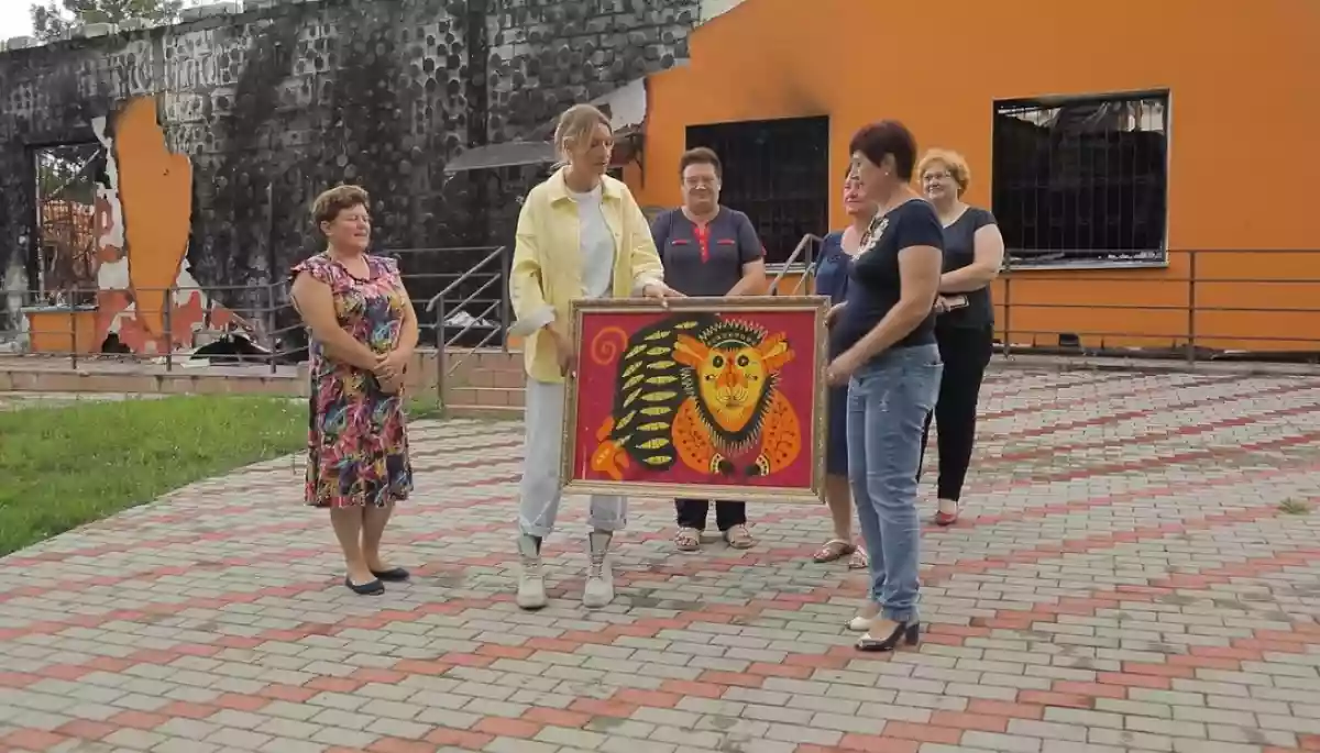 У прем'єрному випуску шоу &laquo;Le Маршрутка&raquo; на Новому каналі розповіли про врятовані картини Примаченко