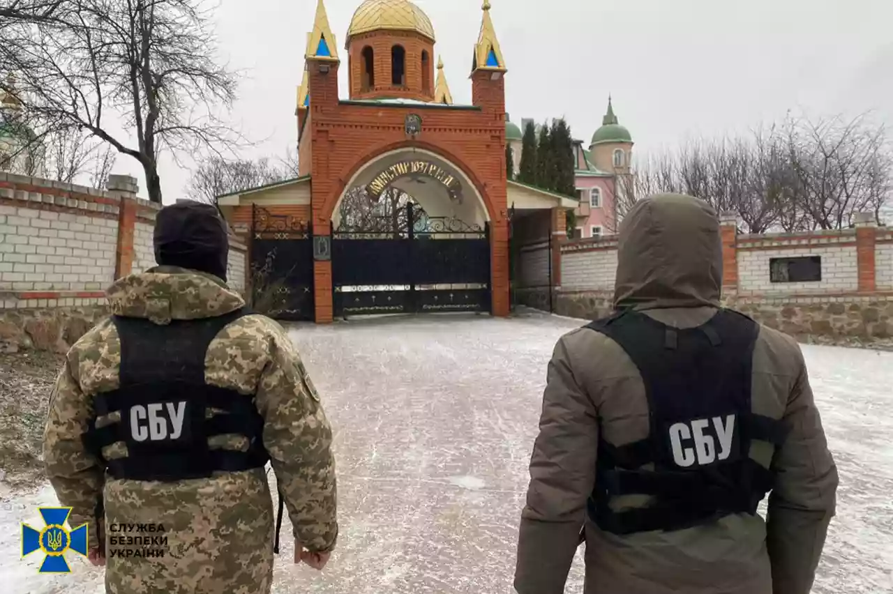 СБУ проводить обшуки в монастирях і єпархіях УПЦ МП у Черкаській, Волинській та Херсонській областях (ФОТО)