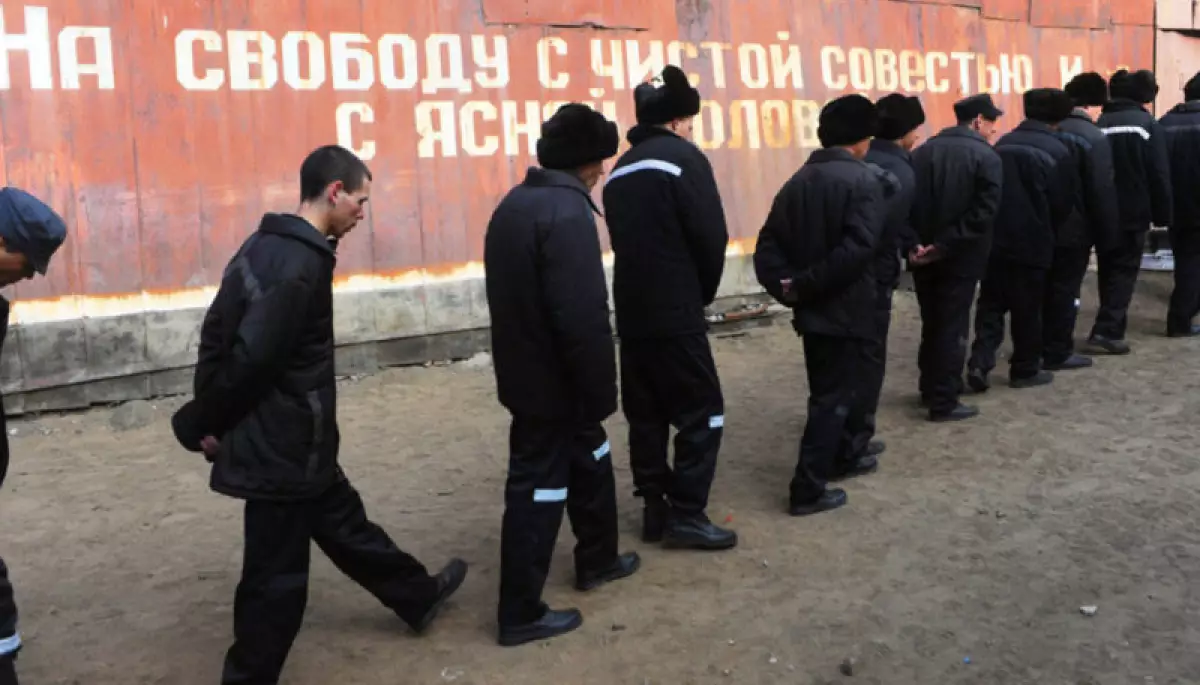 Як Путіну продали зеків за ціною &laquo;три в одному&raquo;: дайджест пропаганди за 7 грудня