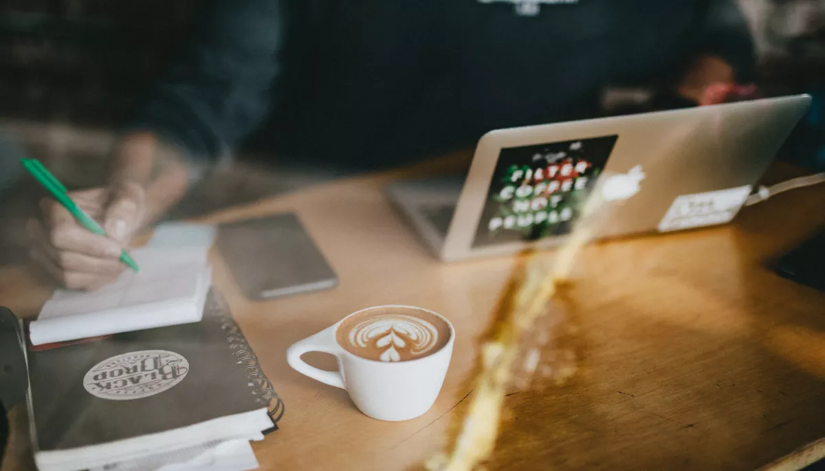 Етика часів блекауту. Чи можна працювати з ноутбуком у кафе, заплативши лише за каву?