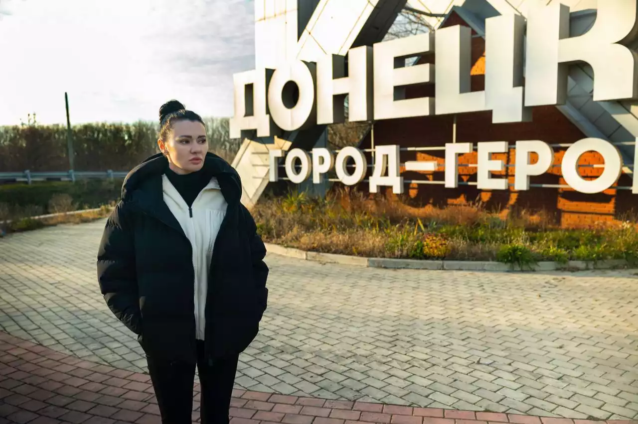 Ексведуча каналів Медведчука Діана Панченко поїхала до окупованого Донецька