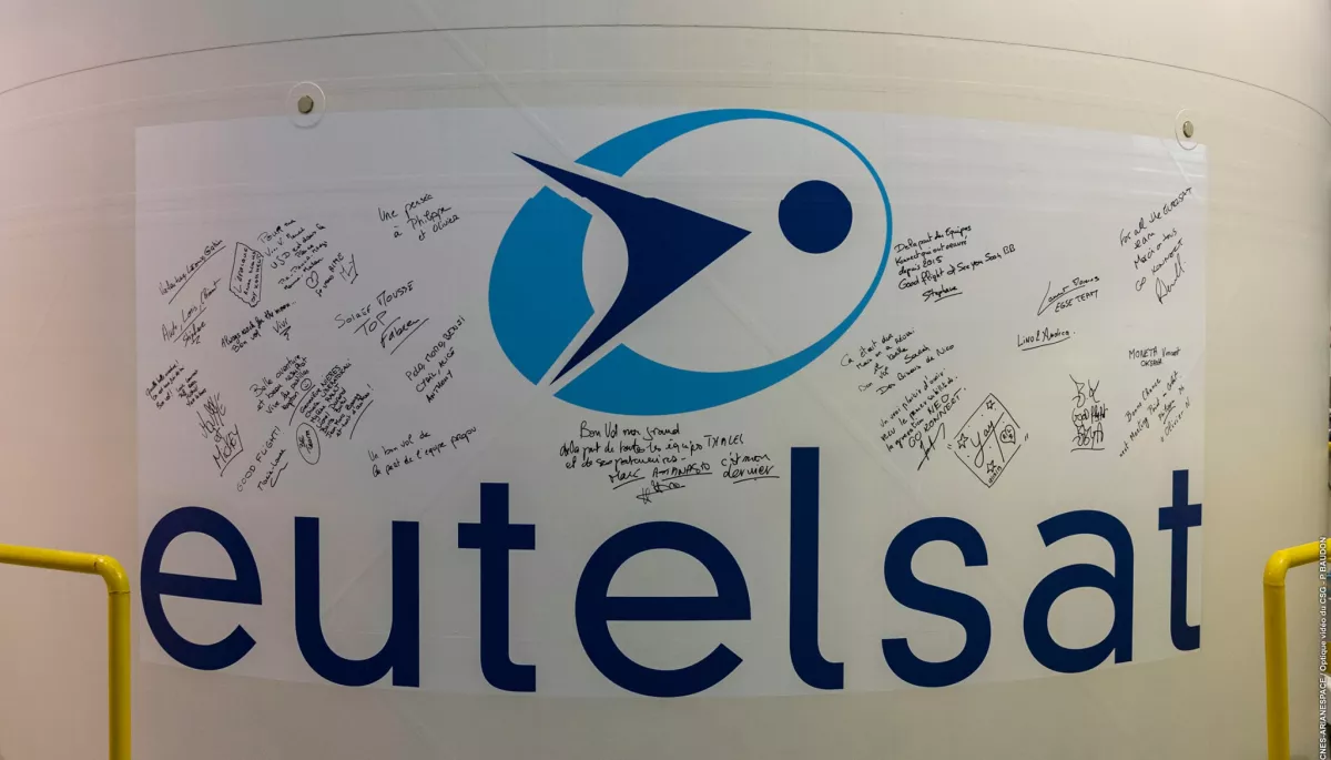 Супутниковий оператор Eutelsat припинить трансляцію трьох російських каналів у Франції