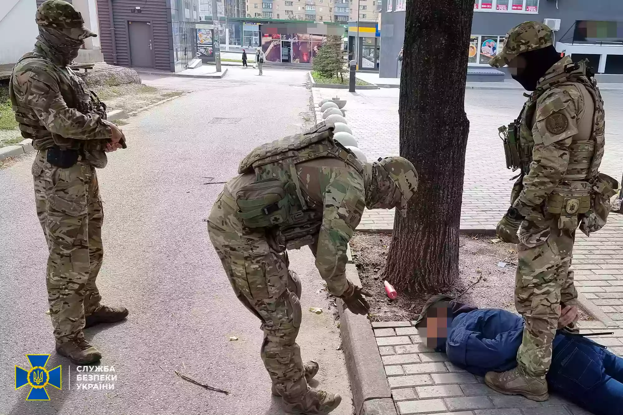 СБУ затримала прихильника «Новоросії», який у 2014 році піднімав російський прапор над мерією Харкова (ФОТО)