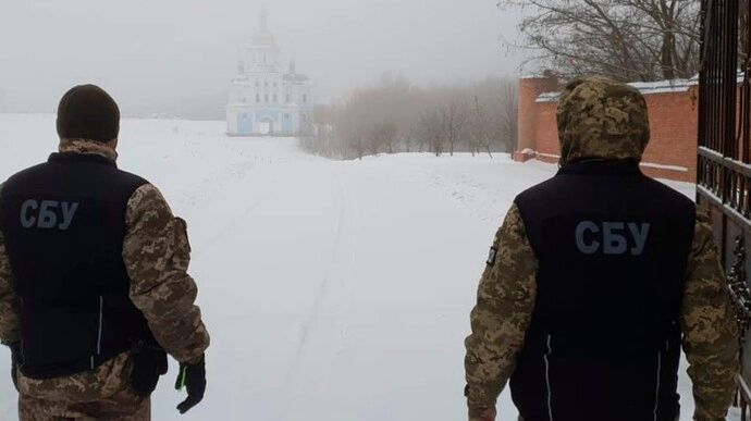 СБУ проводить обшуки у монастирі УПЦ МП на Сумщині