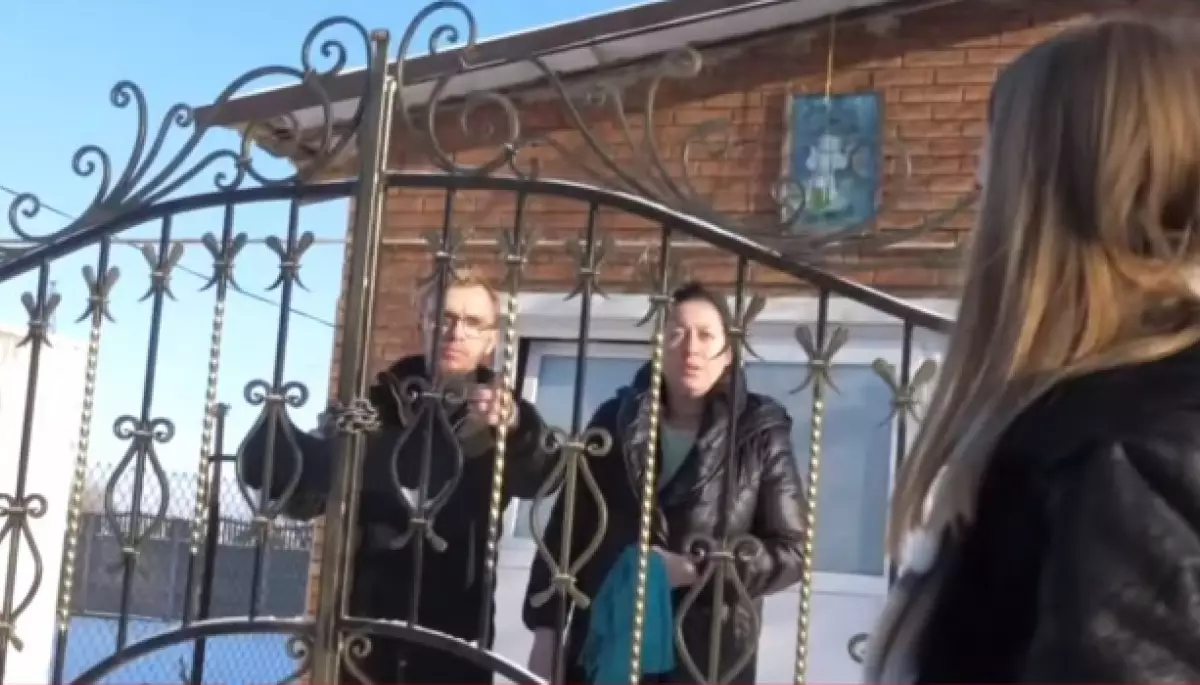 У Луцьку журналістів з лайкою прогнали від нової церкви УПЦ МП (ВІДЕО)