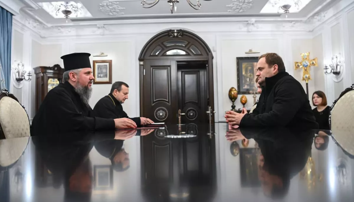 Митрополит Епіфаній запропонував відкрити пункти незламності у церквах