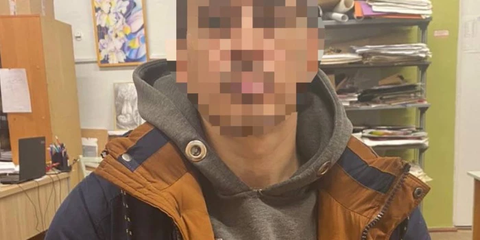 На Харківщині затримали колаборанта, який збирався знищувати українські книжки