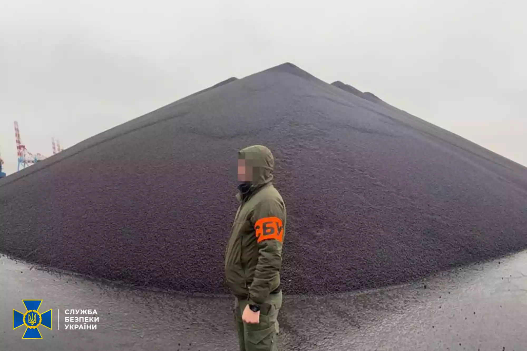 На складах Усманова в Україні арештували руду. Її вартість &mdash; майже 2 мільярди гривень