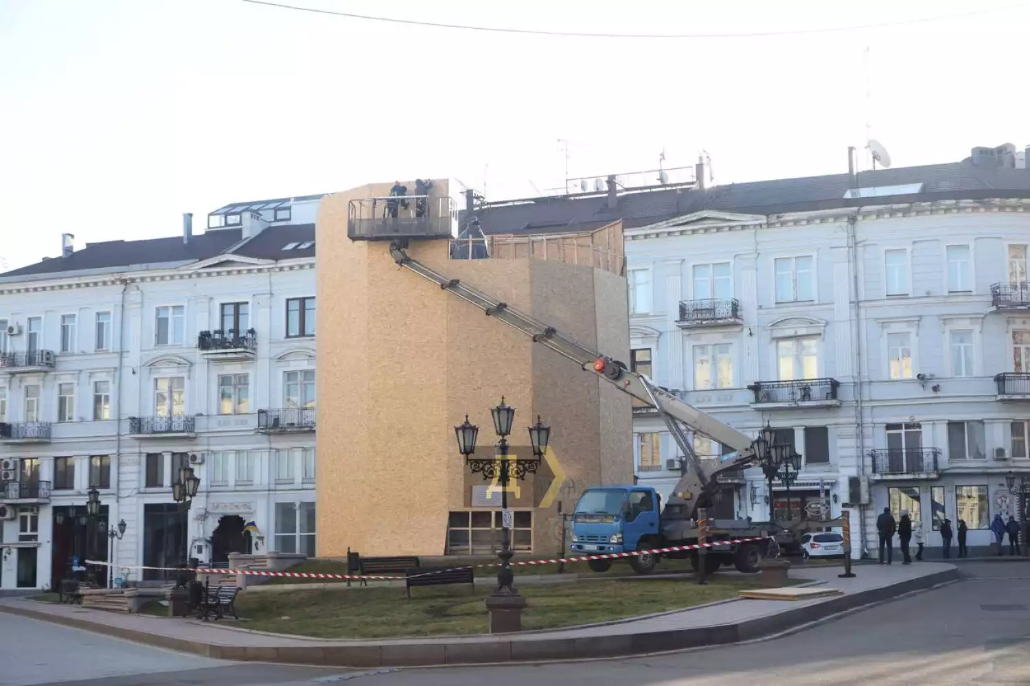 В Одесі почали демонтаж пам'ятника Катерині II