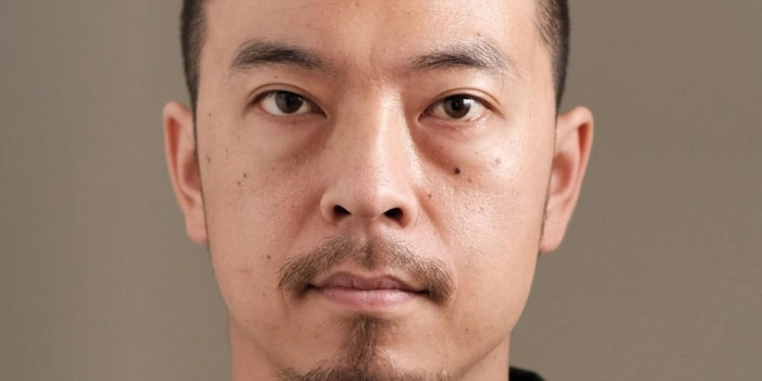 Японський журналіст, поранений під час ракетного удару по Києву, повертається додому