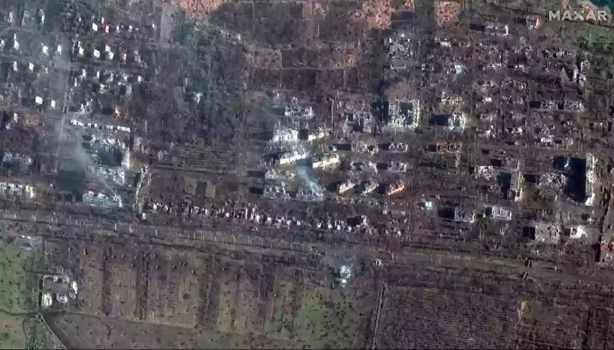 Maxar показали супутникові знімки розбомбленого за пів року Бахмута (ФОТО)
