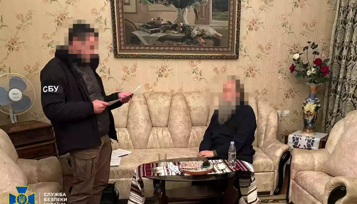СБУ підозрює митрополита УПЦ МП у посяганні на конституційний лад та цілісність України. Йому загрожує до 8 років (ФОТО)