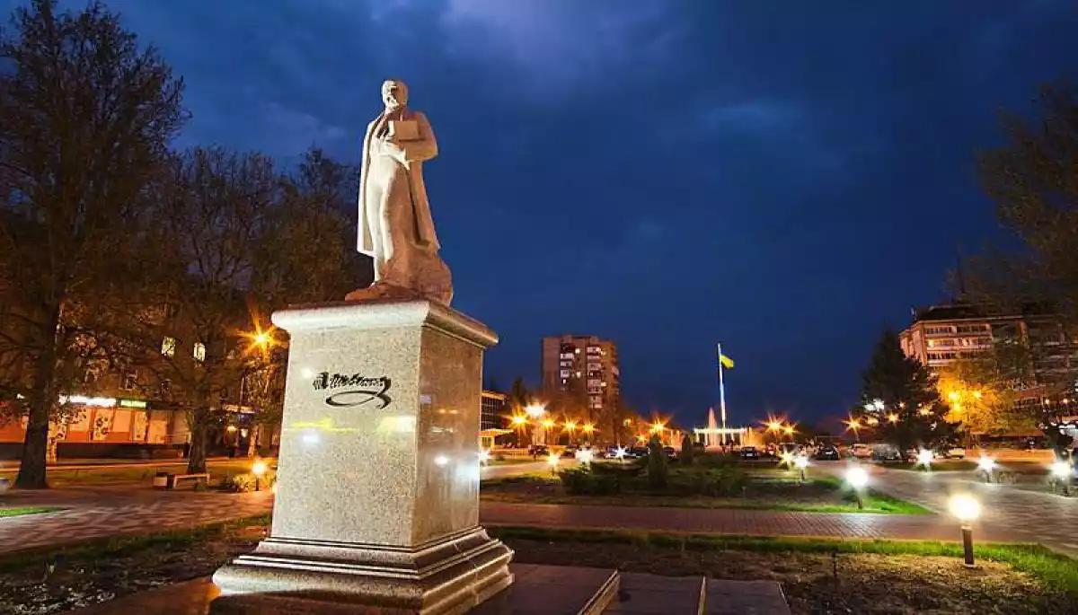 У Мелітополі окупанти демонтували пам&rsquo;ятник Тарасу Шевченку