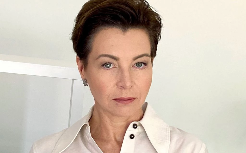 Телеведуча Оксана Соколова закликала притягнути Олексія Арестовича до відповідальності через його заяву про ракетний удар по Дніпру