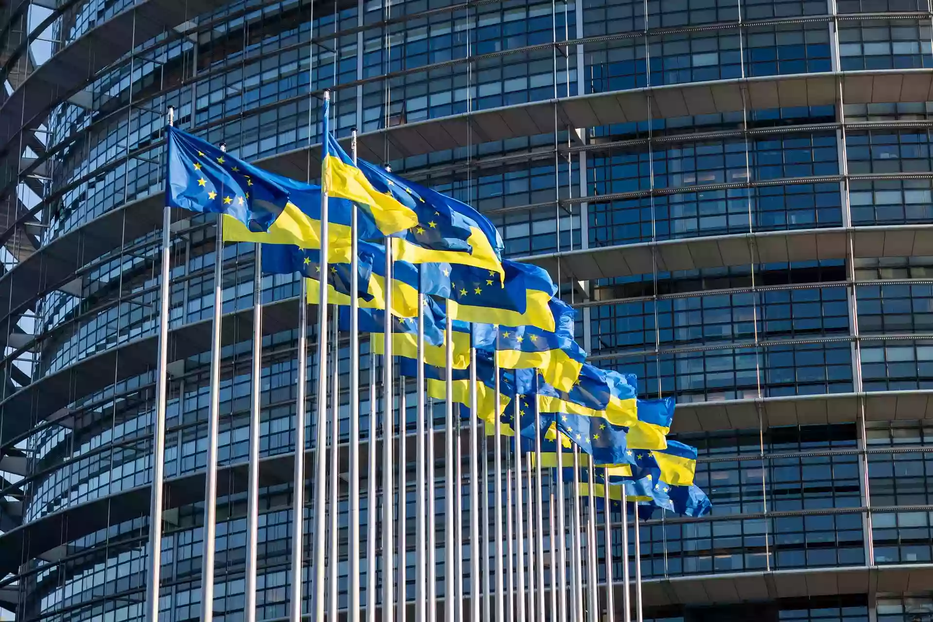 Європарламент закликав створити спецтрибунал для Путіна та Лукашенка
