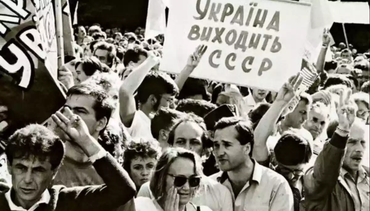 Зросла кількість українців, які позитивно оцінюють розпад Радянського Союзу
