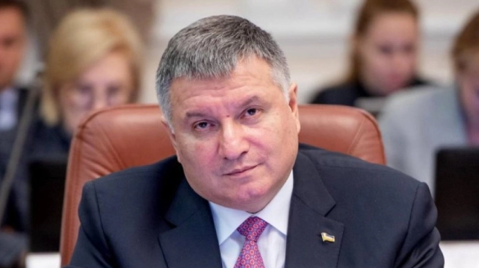 ЗМІ: В Авакова провели обшуки щодо закупівлі гвинтокрила, на якому загинули керівники МВС