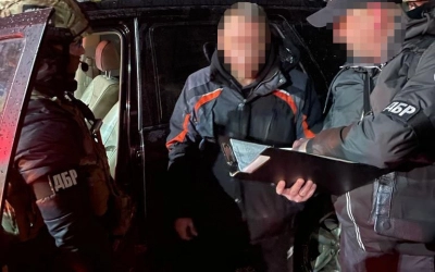ДБР затримало підприємців та військових, які продавали армії яйця по 17 гривень