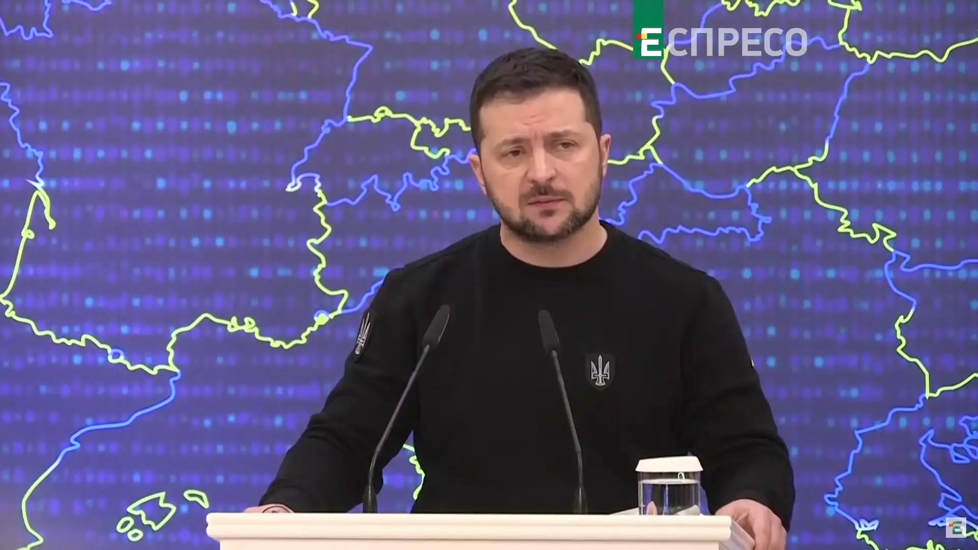 Володимир Зеленський закликав журналістів нагадати українцям, що ми на війні