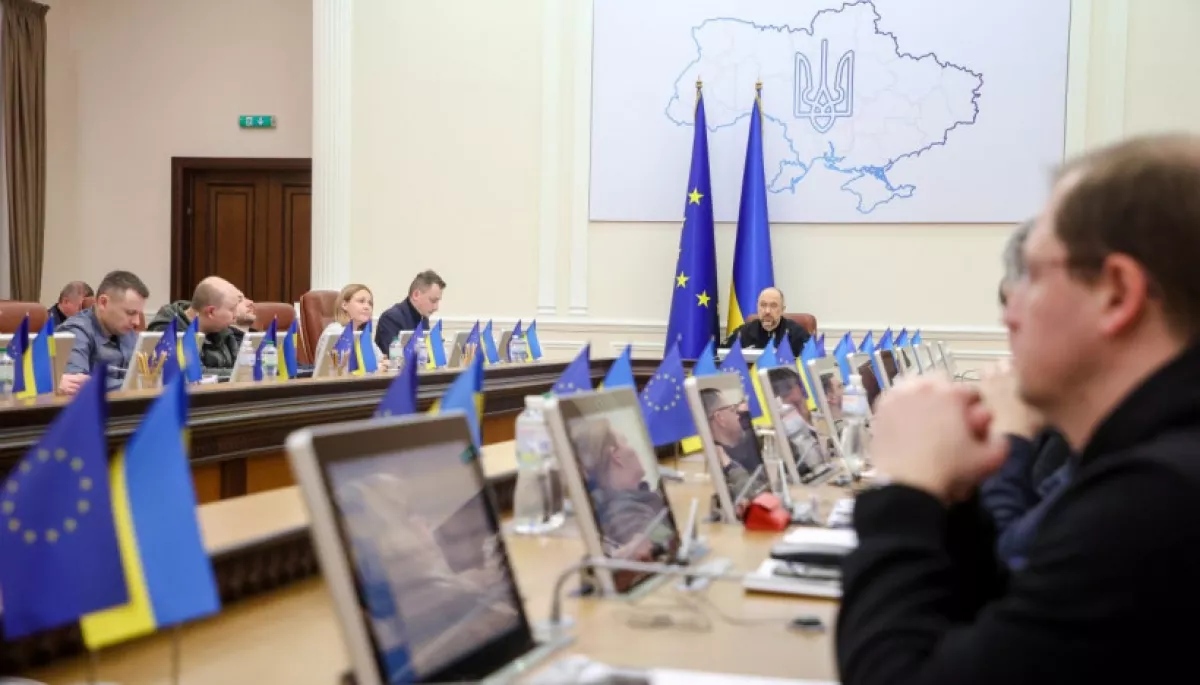 Уряд відклав формування реєстру олігархів до висновків Венеційської комісії