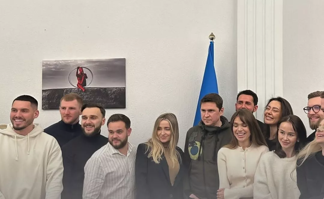 Михайло Подоляк зустрівся з інстаграм-блогерами в Офісі президента